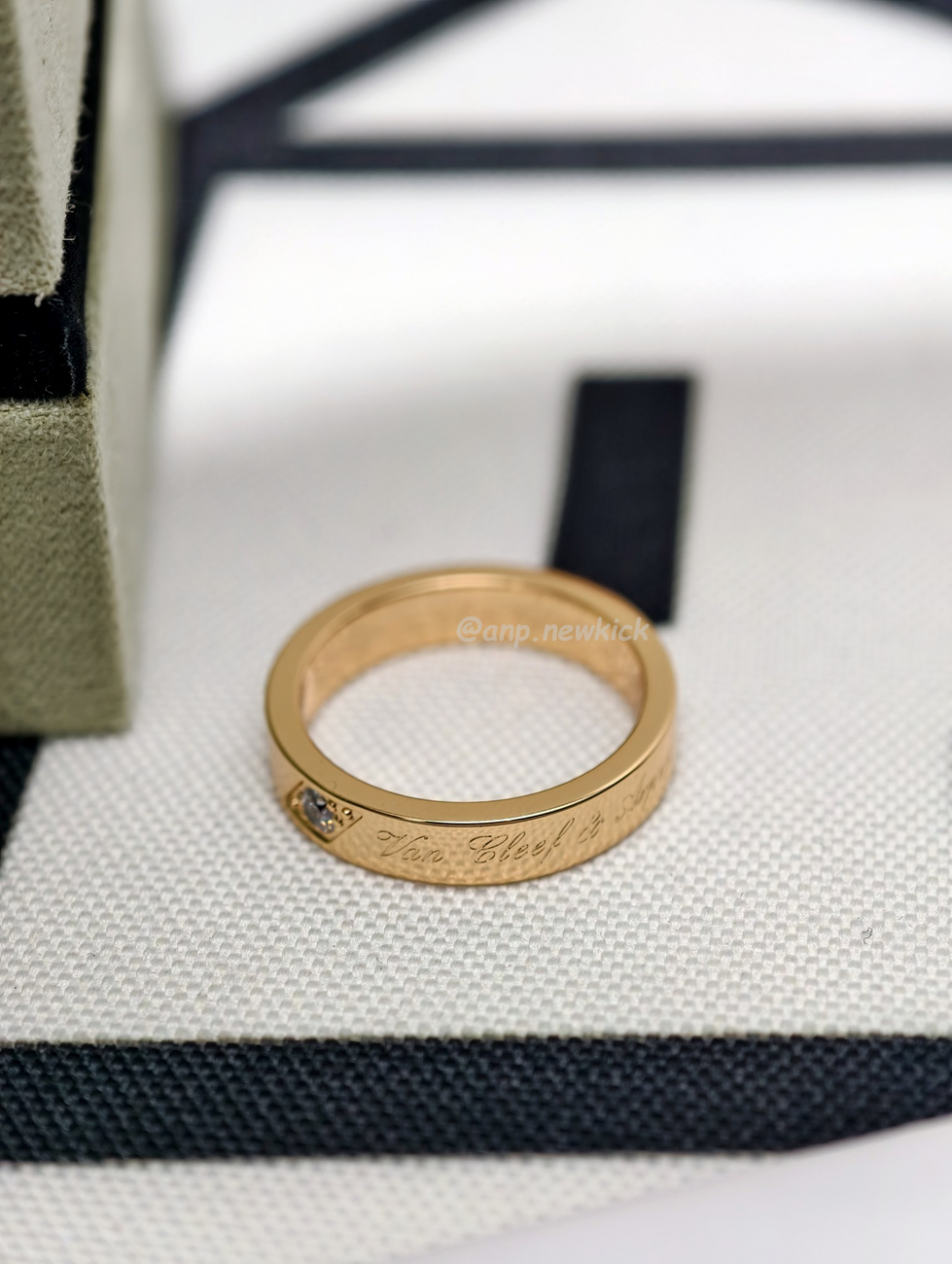 Vintage Alhambra Ring (8) - www.newkick.org